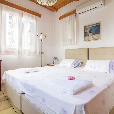 Chic In Lefkogia Crete With Swimming Pool *