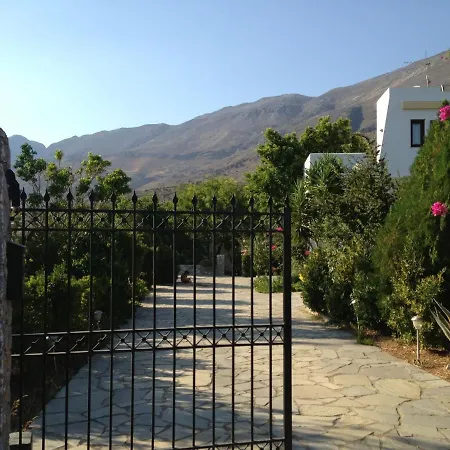 Chic In Lefkogia Crete With Swimming Pool
